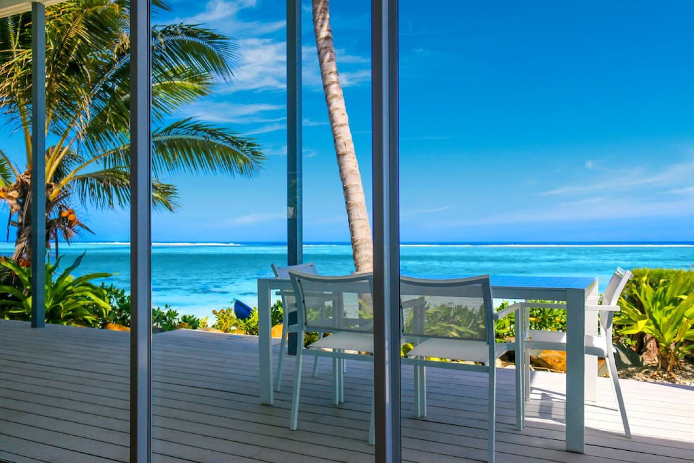 Beach Vibe Executive House — Beachfront, Titikaveka